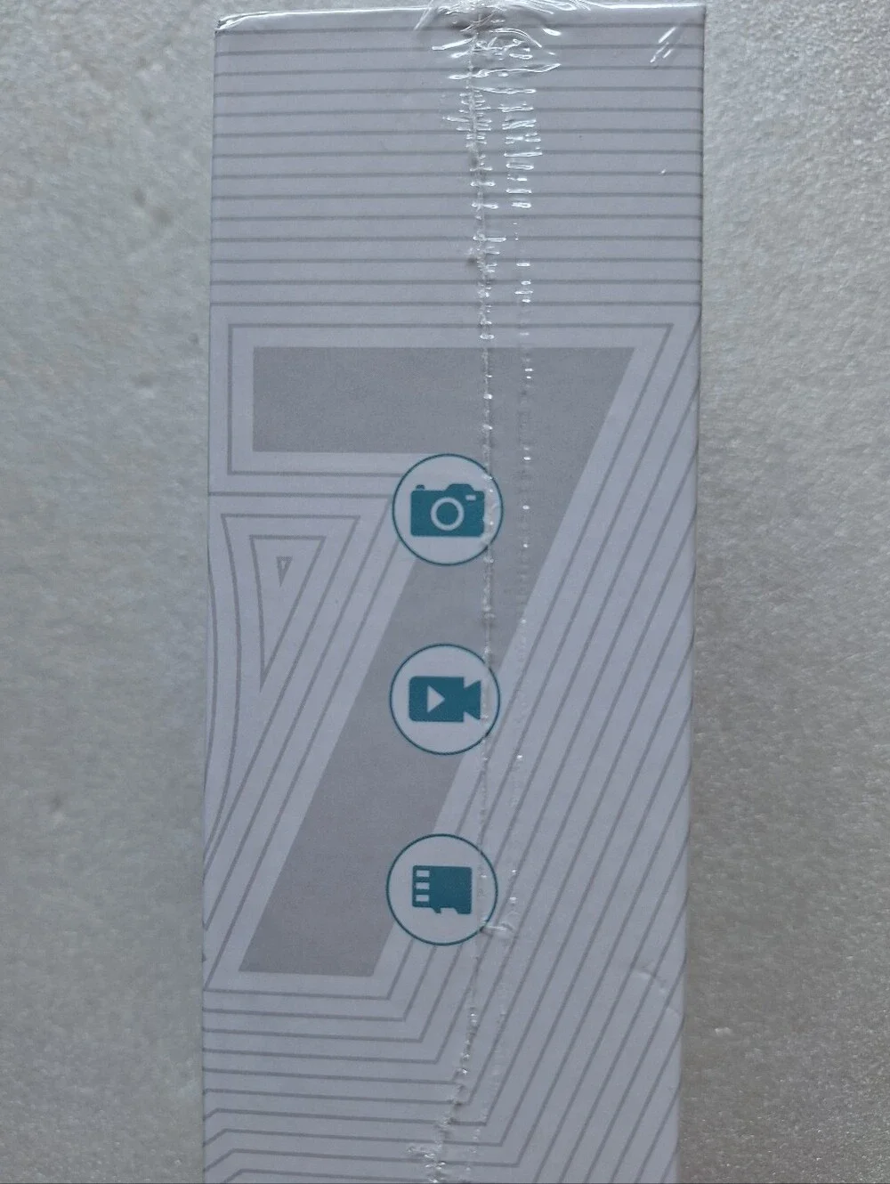 🔥 NIB W&O Q7 Digital Camera White Vlog TikTok Camera 32GB